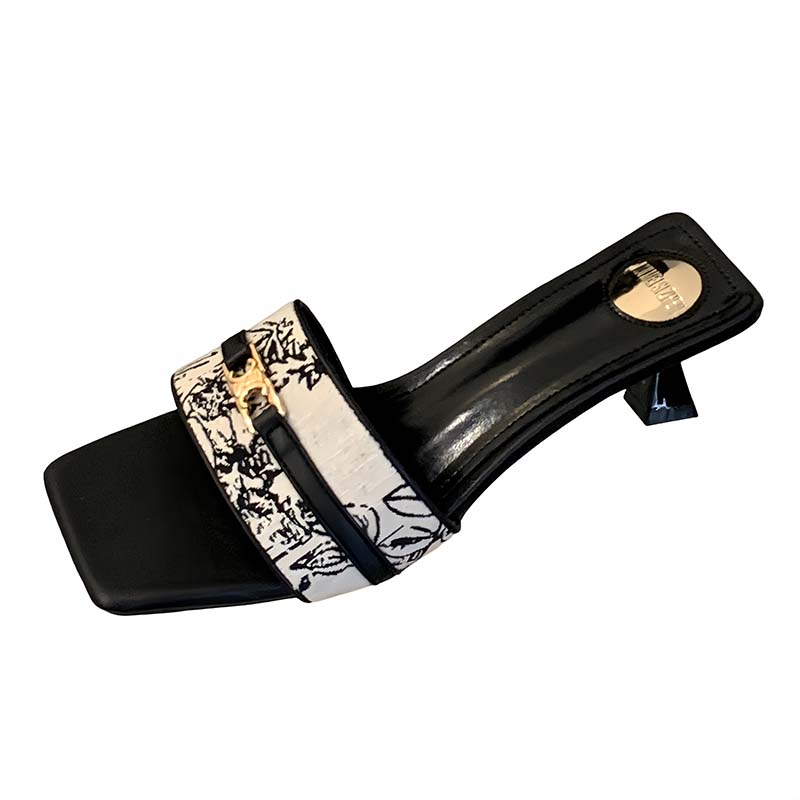 1777012325020_II87Zg.jpg New Chinese Style Square Toe Slippers for Women Summer Open Toe Low Heel Comfortable Fashion Sandals